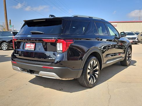 Used 2025 Ford Explorer Platinum w/ LUX Leather Package image 3