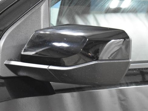 Used 2023 Chevrolet Colorado Z71 w/ Z71 Convenience Package 2 image 30