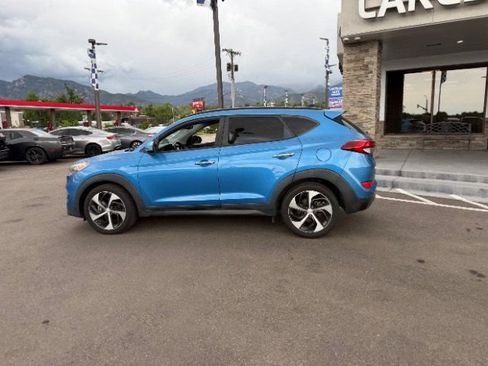 Used 2016 Hyundai Tucson Limited w/ Option Group 03 FWD image 3