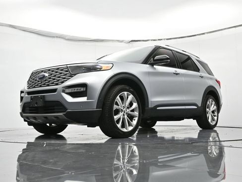 Used 2021 Ford Explorer Platinum w/ Equipment Group 601A AWD/4WD image 46