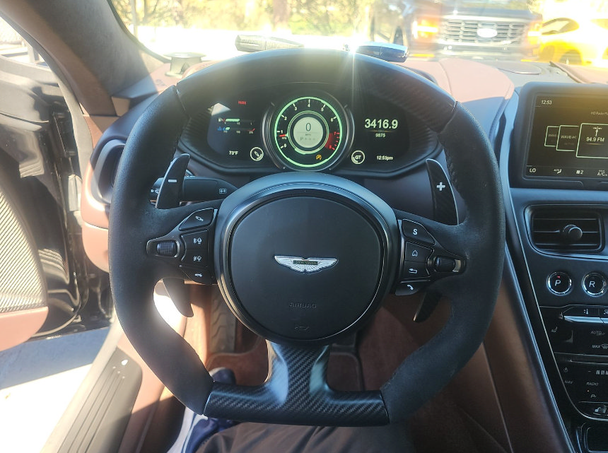 Used 2021 Aston Martin DB11 AMR RWD image 5