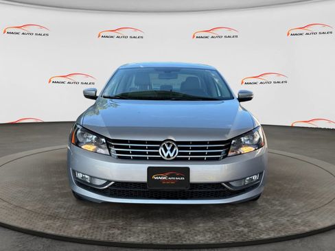 Used 2015 Volkswagen Passat TDI SEL Premium FWD image 3