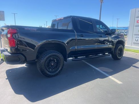 Used 2023 Chevrolet Silverado 1500 LT Trail Boss w/ LT Trail Boss Premium Package image 12