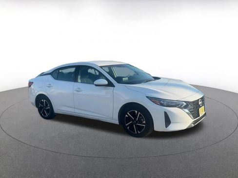 Used 2025 Nissan Sentra SV FWD image 2