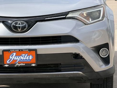 Used 2018 Toyota RAV4 XLE image 11