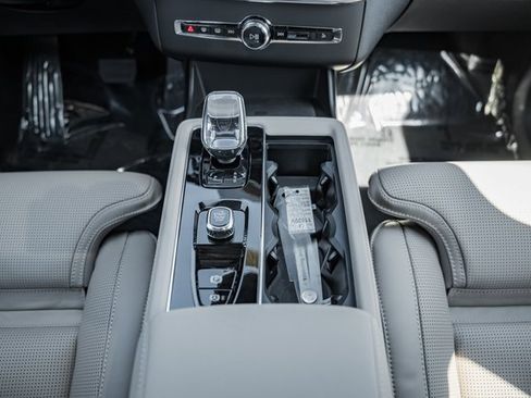 New 2026 Volvo XC90 B6 Ultra w/ Lounge Package image 29