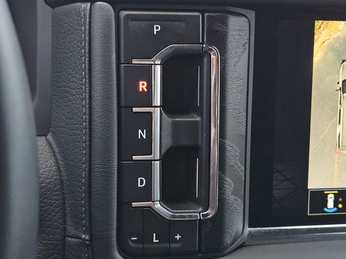 Used 2024 GMC Yukon XL Denali RWD image 18