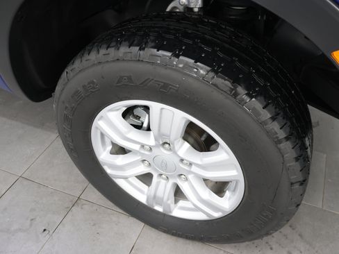 Used 2020 Ford Ranger XL w/ Equipment Group 101A Mid AWD/4WD image 3