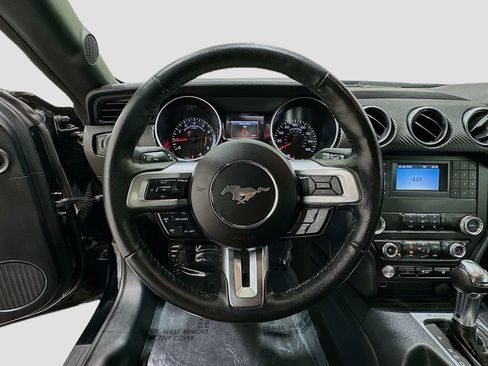 Used 2022 Ford Mustang Coupe w/ Black Accent Package RWD image 11
