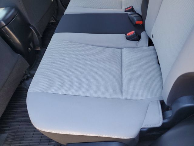 Used 2018 Toyota RAV4 XLE AWD/4WD image 28