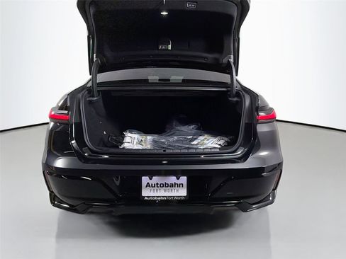 New 2026 BMW i7 xDrive60 w/ Executive Package AWD/4WD image 25