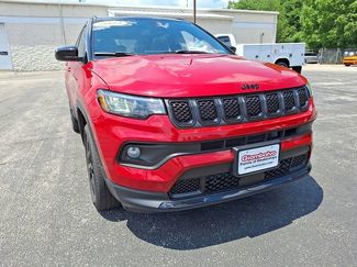 Used 2023 Jeep Compass Latitude w/ Sun and Sound Group AWD/4WD video 2