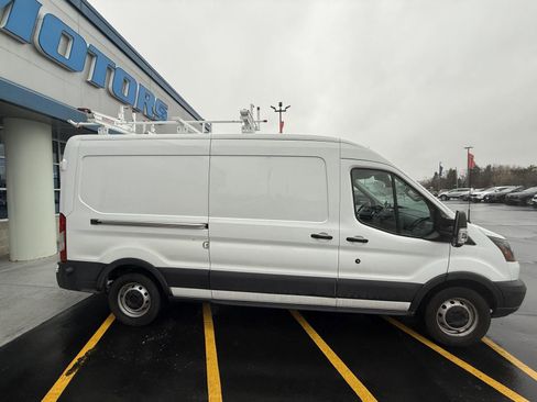 Used 2018 Ford Transit 150 148 Medium Roof image 8