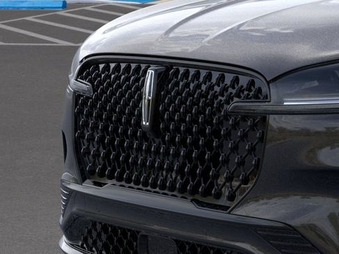 New 2026 Lincoln Aviator 2WD w/ Jet Appearance Package image 17