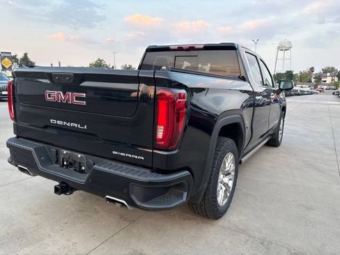 Used 2023 GMC Sierra 1500 Denali w/ Technology Package AWD/4WD image 5