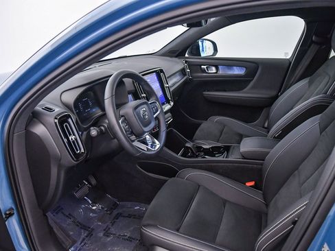 Certified 2023 Volvo C40 P8 Recharge Plus image 18