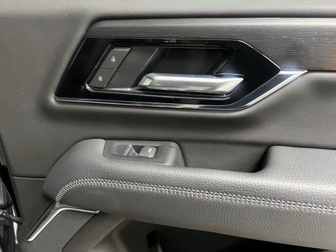 Used 2025 GMC Yukon XL Denali image 50