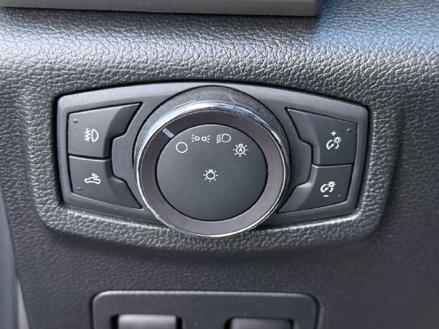 Used 2019 Ford F150 Lariat RWD image 24