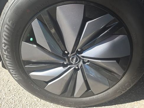 Certified 2023 Nissan Ariya FWD image 9