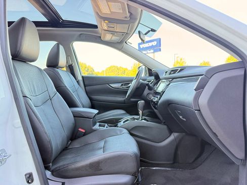 Used 2016 Nissan Rogue SL w/ SL Premium Package AWD/4WD image 25