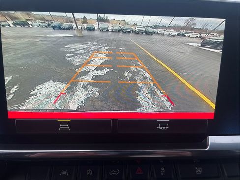 Used 2025 Chevrolet Silverado 1500 LT image 27