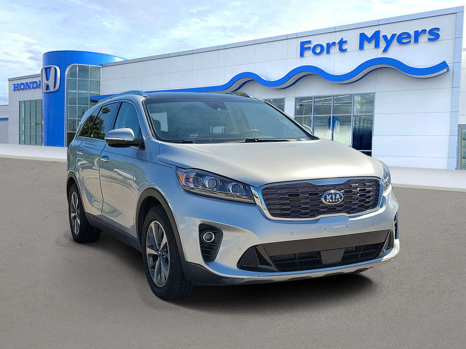 Used 2019 Kia Sorento EX w/ EX Touring Package FWD image 1