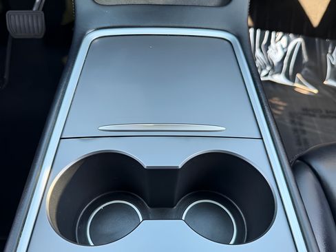 Used 2021 Tesla Model Y Long Range AWD/4WD image 53