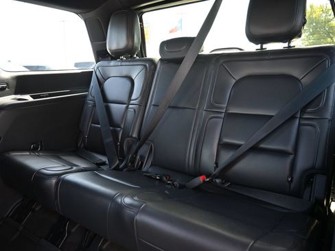 Used 2023 Lincoln Navigator Reserve AWD/4WD image 21