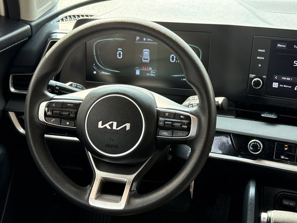 Used 2024 Kia Sportage LX FWD image 13