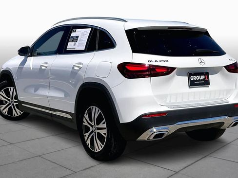 Used 2025 Mercedes-Benz GLA 250 4MATIC image 11