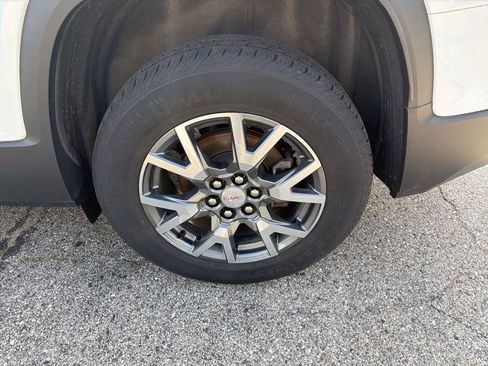Used 2023 GMC Acadia SLT w/ Trailering Package AWD/4WD image 15