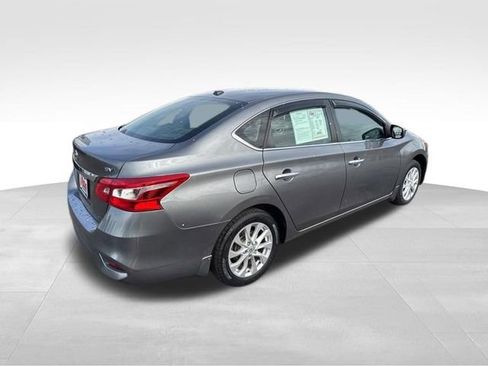 Used 2017 Nissan Sentra SV w/ Style Package image 4