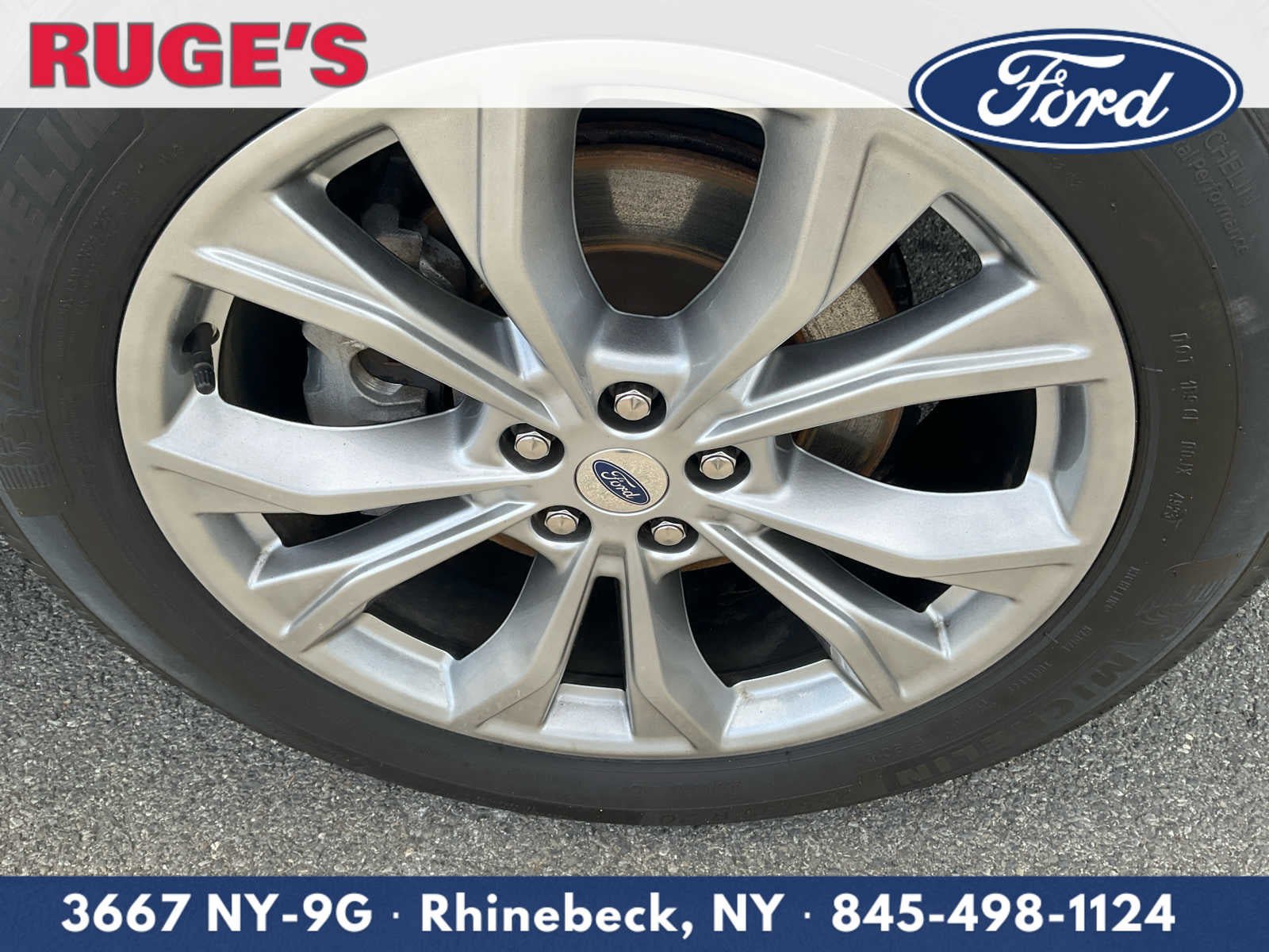 Certified 2024 Ford Explorer XLT w/ Equipment Group 202A AWD/4WD image 10