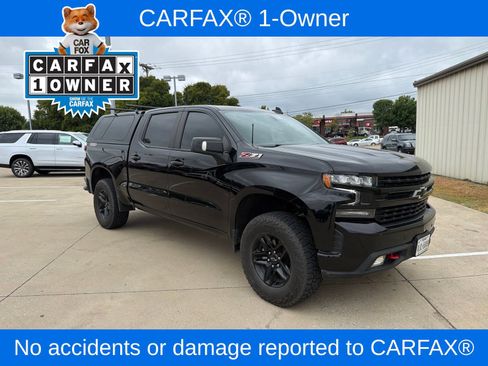 Used 2022 Chevrolet Silverado 1500 LT Trail Boss w/ Convenience Package II AWD/4WD image 2