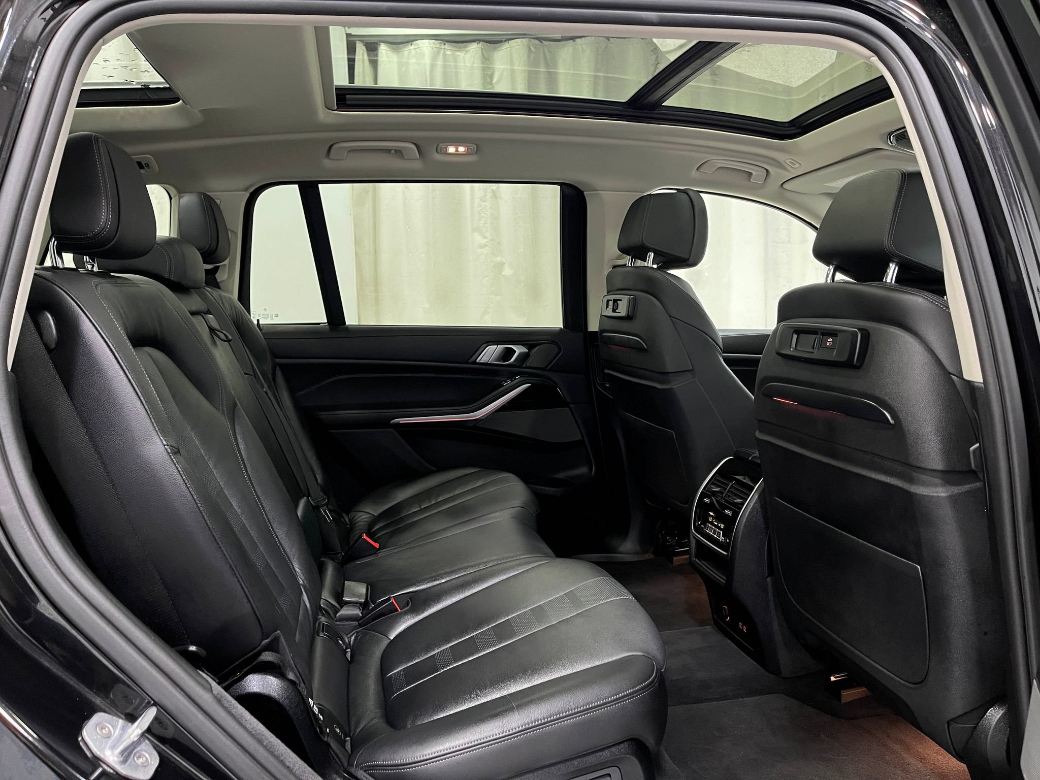 Used 2019 BMW X7 xDrive40i w/ Premium Package AWD/4WD image 33