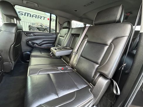 Used 2015 Chevrolet Suburban LT w/ Luxury Package image 19