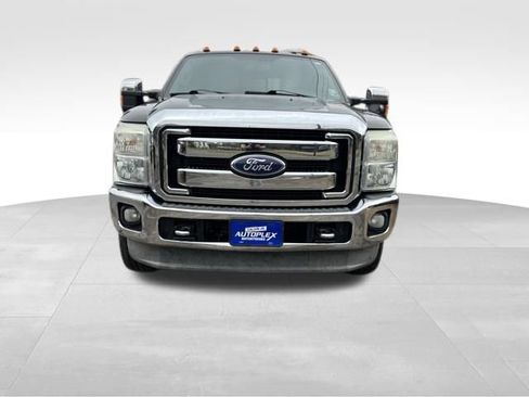 Used 2011 Ford F350 Lariat w/ Lariat Interior Pkg image 2