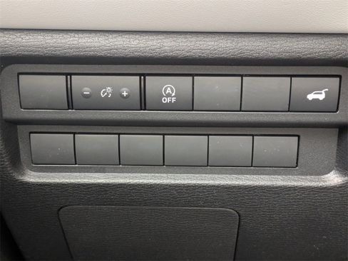 New 2026 Mitsubishi Outlander SE image 25