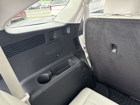 New 2025 Kia Sorento S image 31