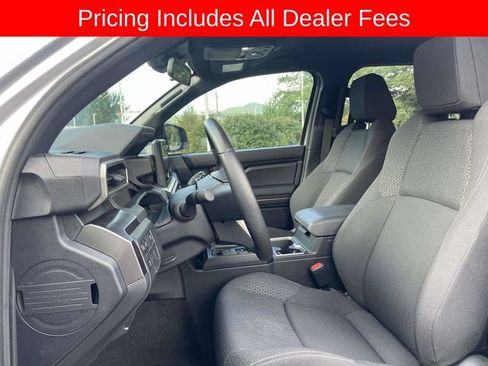Used 2025 Toyota 4Runner SR5 AWD/4WD image 21