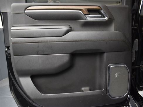 Used 2024 Chevrolet Silverado 2500 High Country w/ Midnight Edition image 15