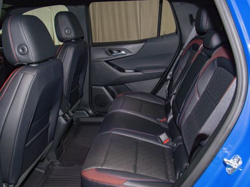 New 2026 Chevrolet Equinox RS w/ LPO, Floor Liner Package image 10