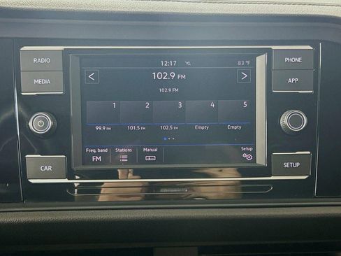 Used 2021 Volkswagen Jetta SE w/ SE Cold Weather Package FWD image 16