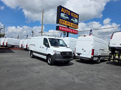 Used 2019 Mercedes-Benz Sprinter 144 w/ Driver Convenience Package image 29