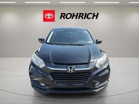 Used 2017 Honda HR-V EX image 2