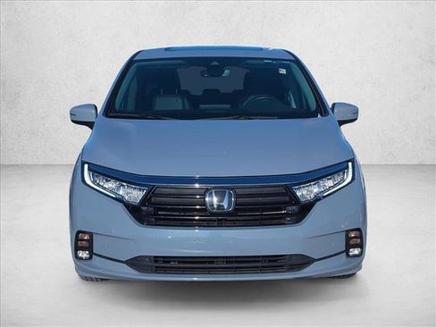 Used 2024 Honda Odyssey Touring image 2