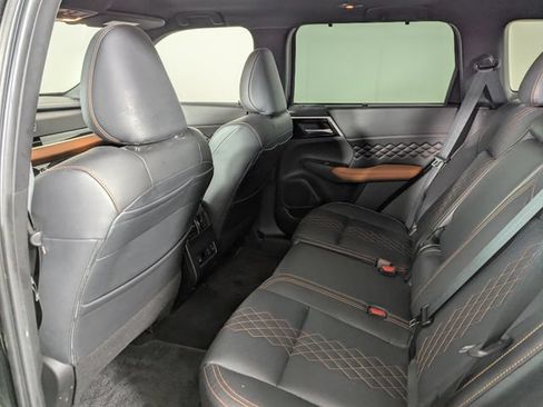 Used 2022 Mitsubishi Outlander SEL AWD/4WD image 17