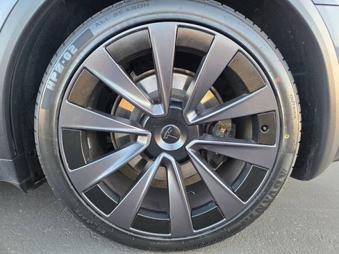 Used 2022 Tesla Model X Plaid AWD/4WD image 16