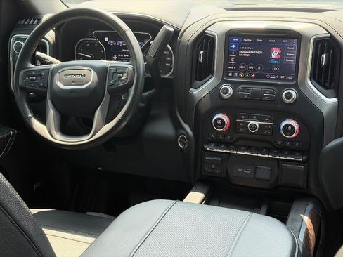 Used 2023 GMC Sierra 2500 Denali w/ Denali Black Diamond Edition AWD/4WD image 14