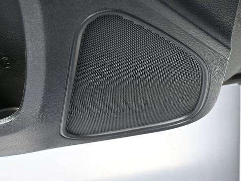 Used 2023 Chrysler 300 Touring L image 14